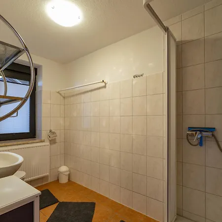 Haus Am Seeufer Backbord فارين